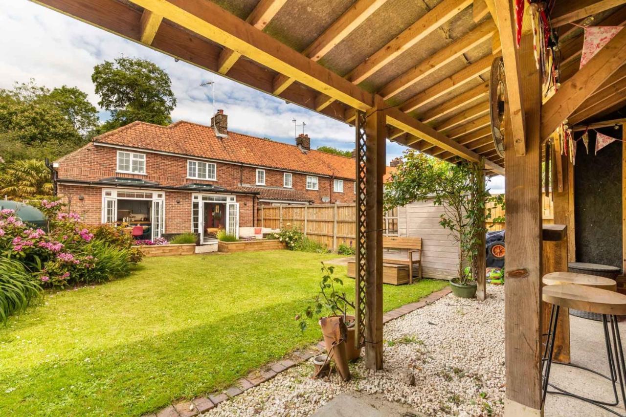 Church Lane Cottage Filby Exterior foto